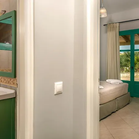 Amari Villa